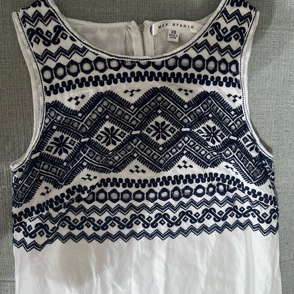 Max Mara Studio White Navy Blue Embroidered Sleeveless Cotton Shift Dress Sz XS - Picture 4 of 7